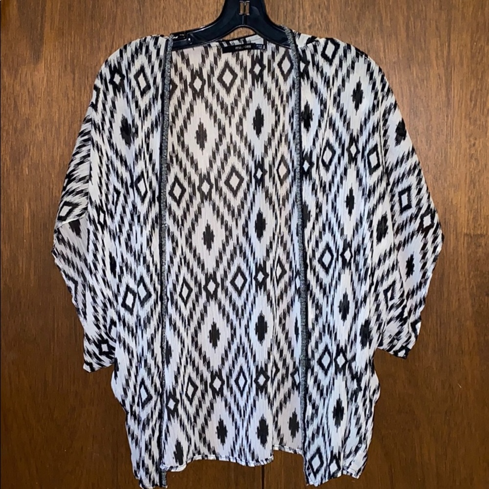 Short sleeve cardigan